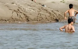 Hiểm họa đuối nước luôn rình rập trẻ